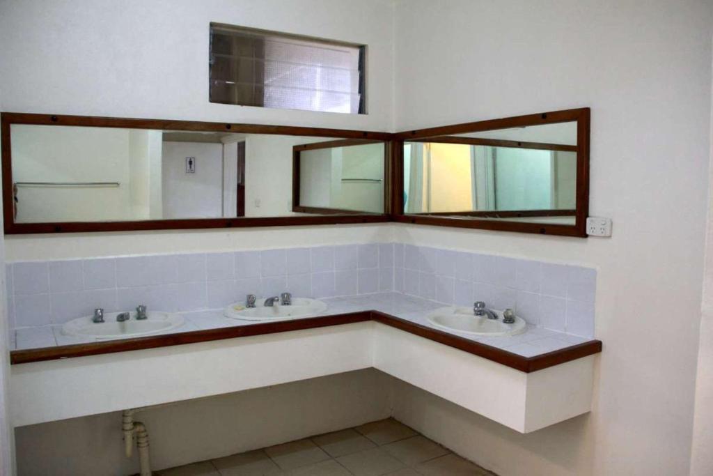 Bamboo Backpackers Hostel Nadi Phòng bức ảnh